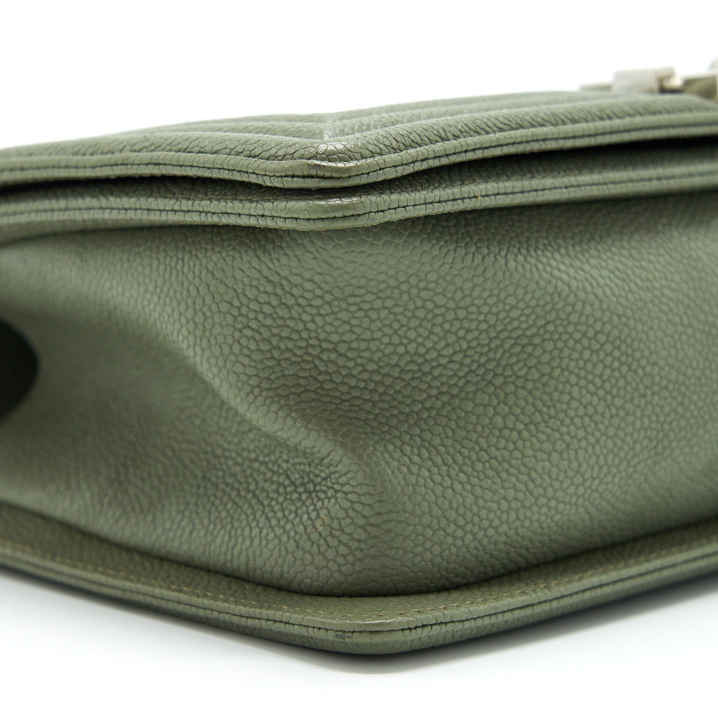 chanel-medium-boy-bag-caviar-light-green-shw