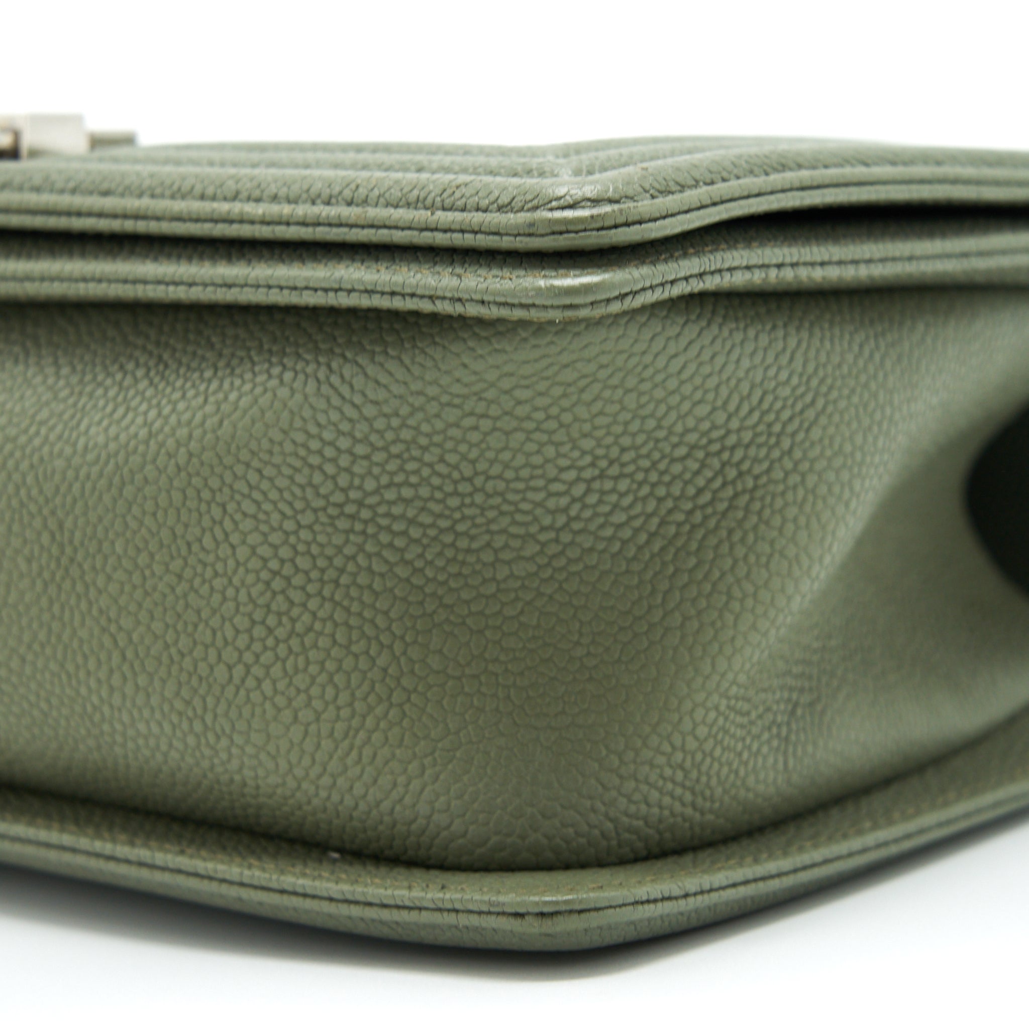 chanel-medium-boy-bag-caviar-light-green-shw