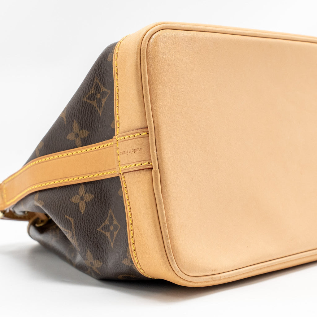 louis-vuitton-noe-bb-monogram-canvas-ghw-2