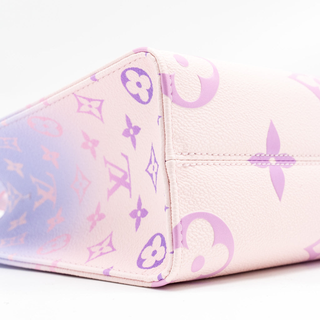 louis-vuitton-onthego-pm-calfskin-sunrise-pastel-multicolour-pink-purple-ghw