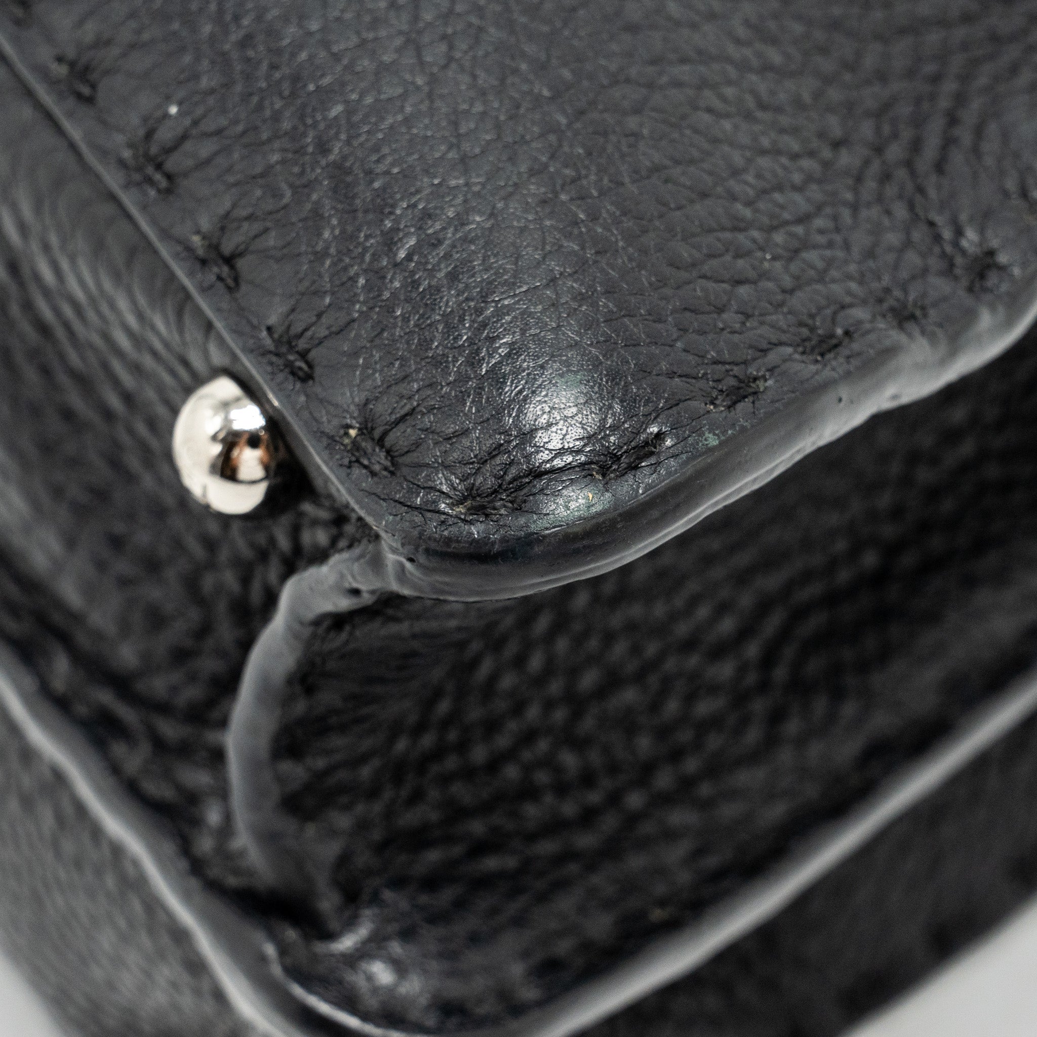fendi-medium-peekaboo-bag-calfskin-black-shw