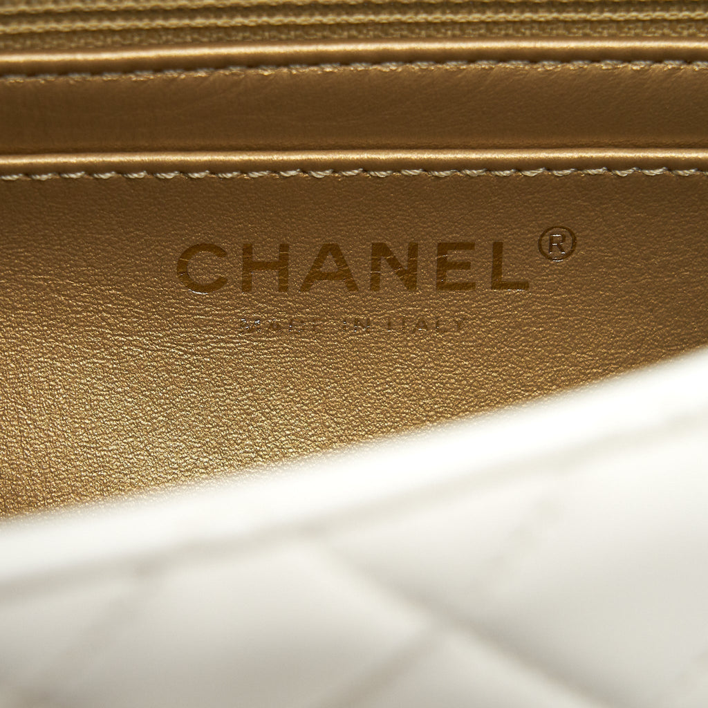 chanel-21b-pearl-crush-square-mini-flap-bag-white-ghw-1