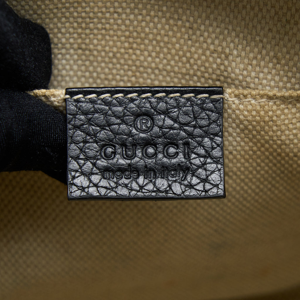 gucci-soho-disco-camera-bag-calfskin-black-with-lghw