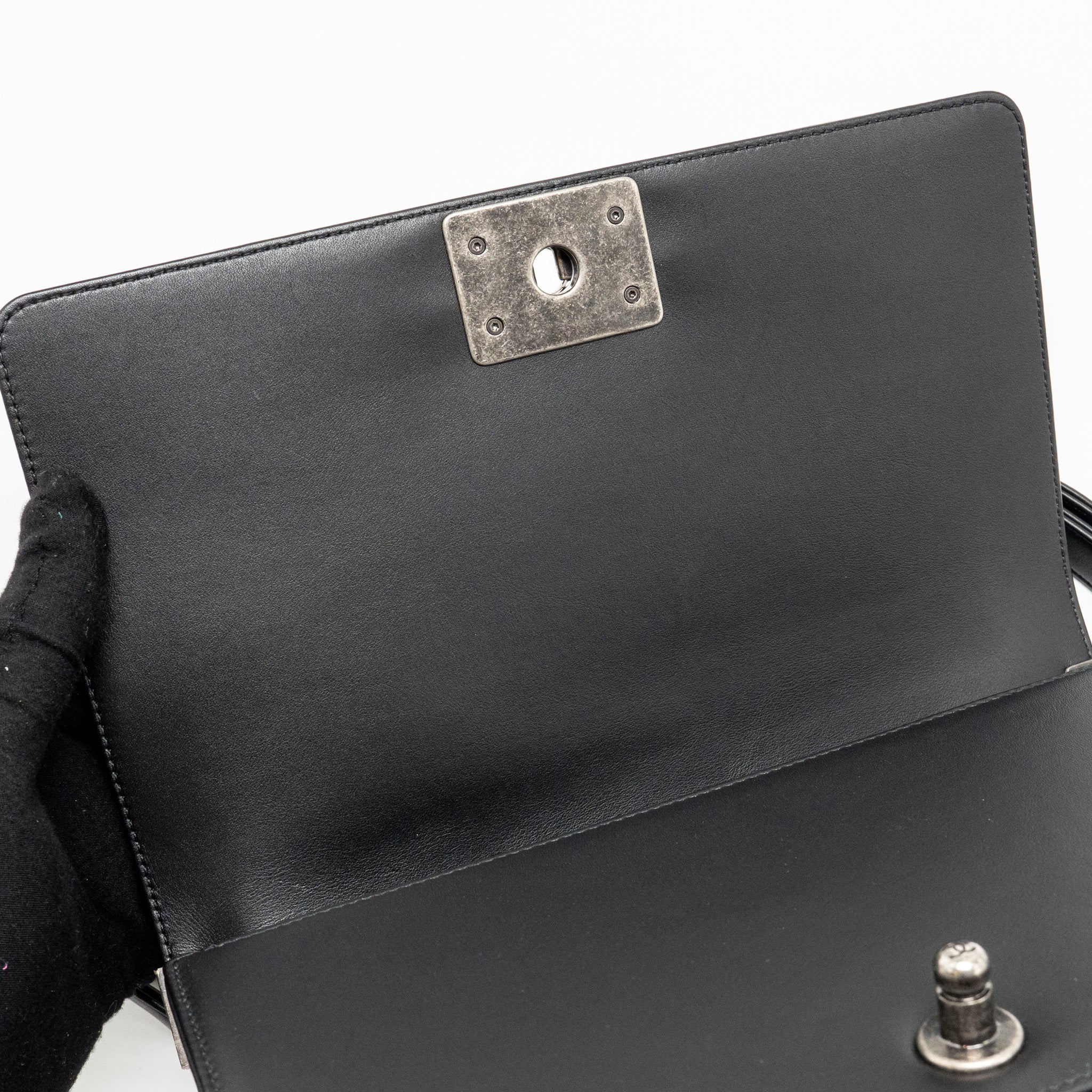 chanel-medium-boy-bag-calfskin-black-ruthenium-shw-1