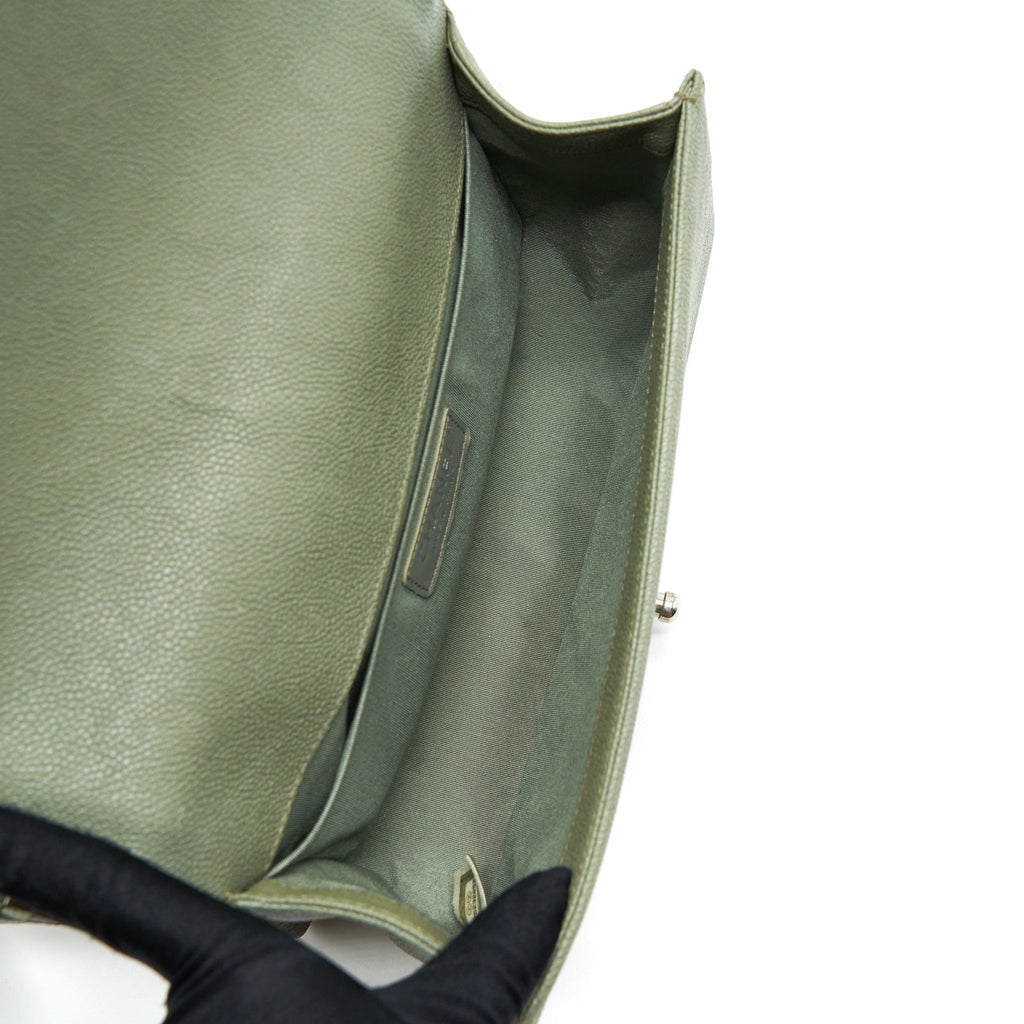 chanel-medium-boy-bag-caviar-light-green-shw