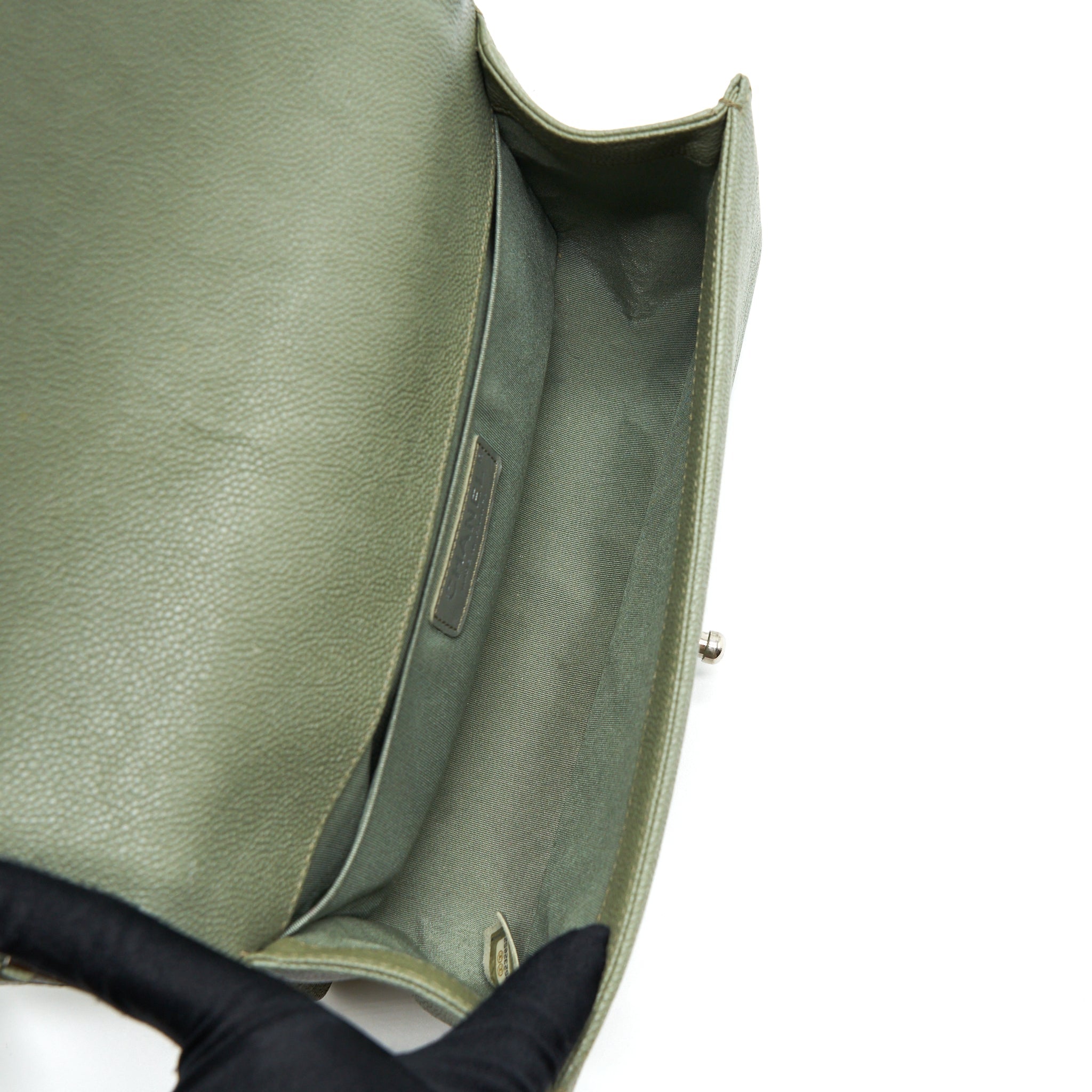 chanel-medium-boy-bag-caviar-light-green-shw