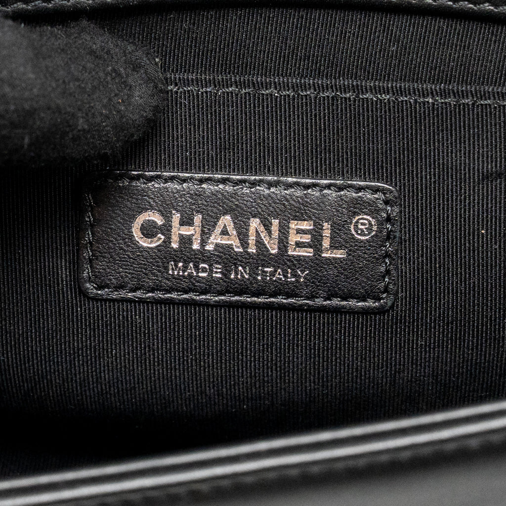 chanel-medium-boy-bag-calfskin-black-ruthenium-shw-1