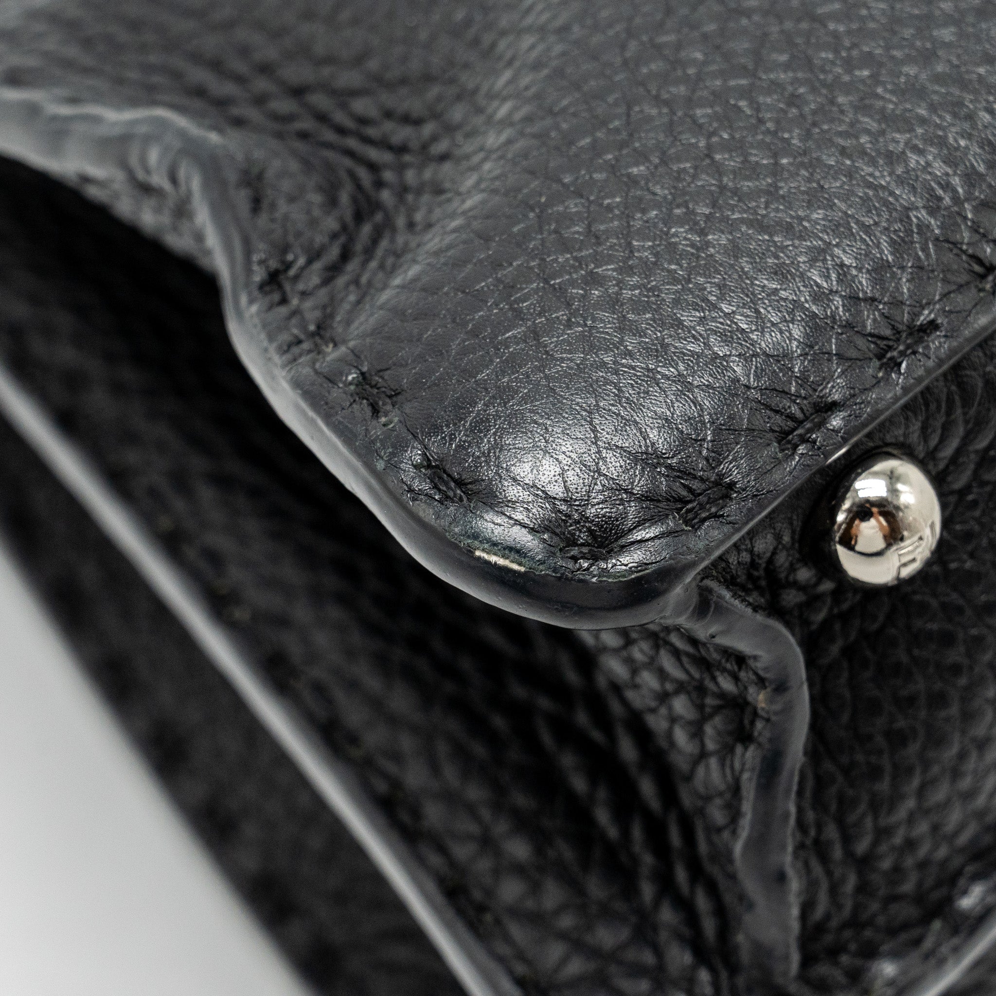 fendi-medium-peekaboo-bag-calfskin-black-shw