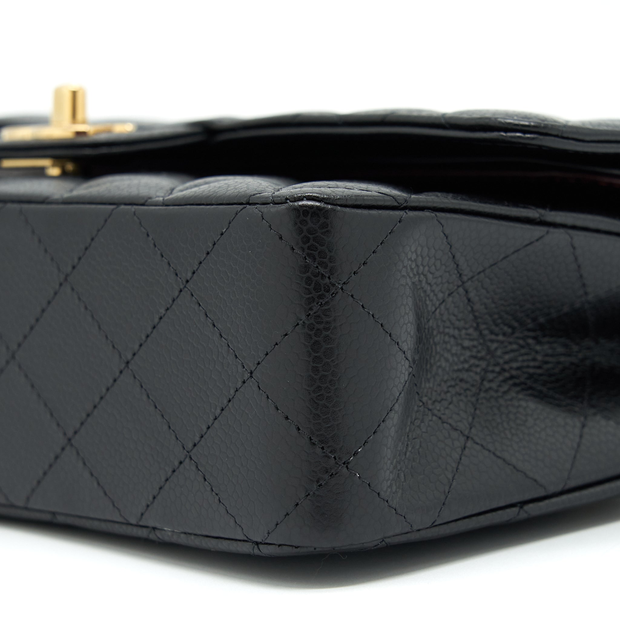 chanel-medium-classic-double-flap-bag-caviar-black-ghw-microchip-1