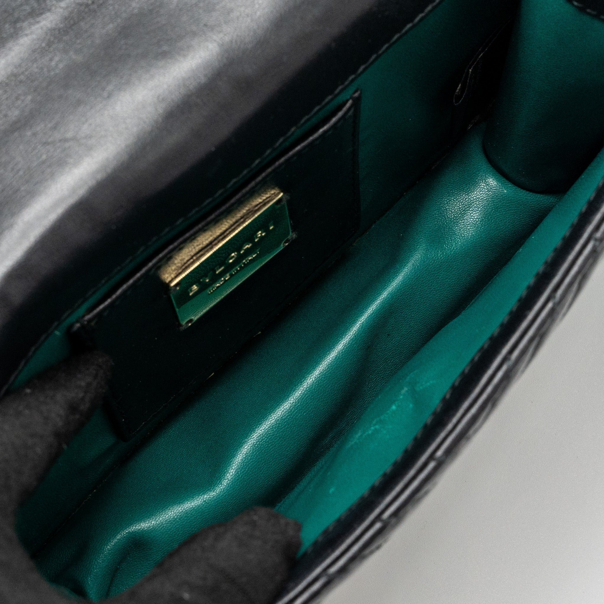 bvlgari-serpenti-forever-shoulder-bag-leather-black-lghw