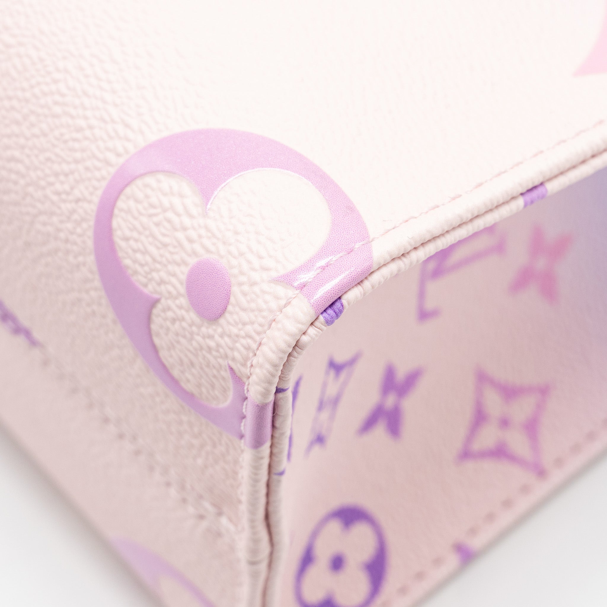 louis-vuitton-onthego-pm-calfskin-sunrise-pastel-multicolour-pink-purple-ghw