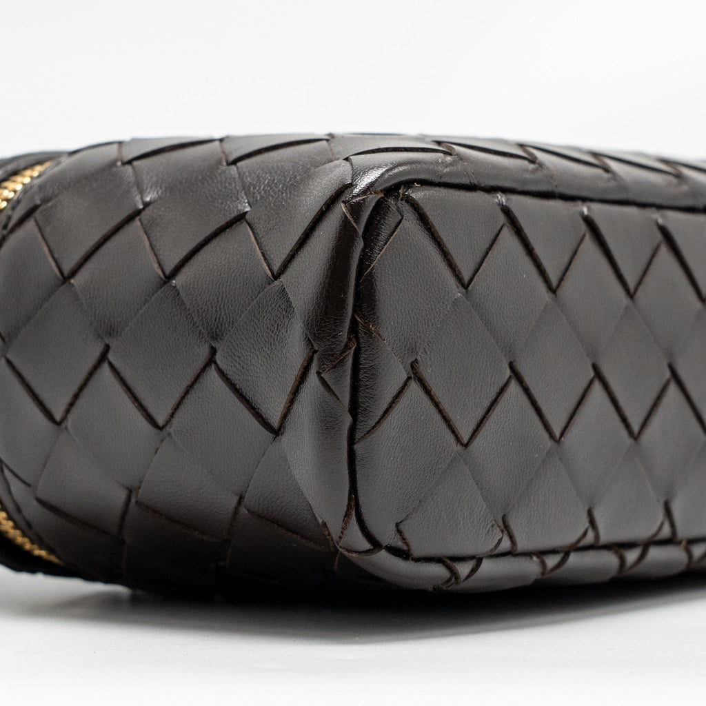 bottega-veneta-bang-bang-vanity-case-with-strap-intrecciato-leather-fondant-ghw