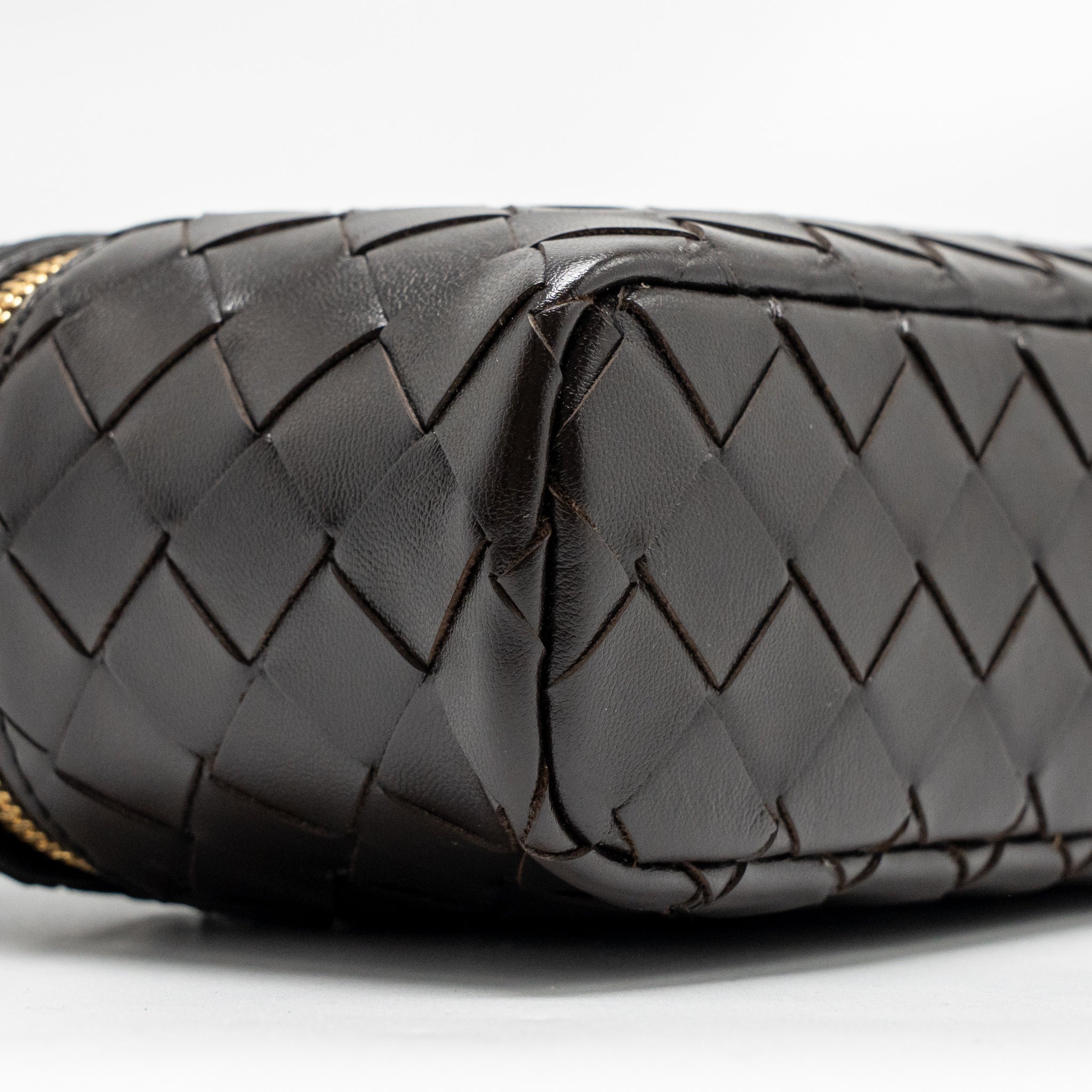 bottega-veneta-bang-bang-vanity-case-with-strap-intrecciato-leather-fondant-ghw