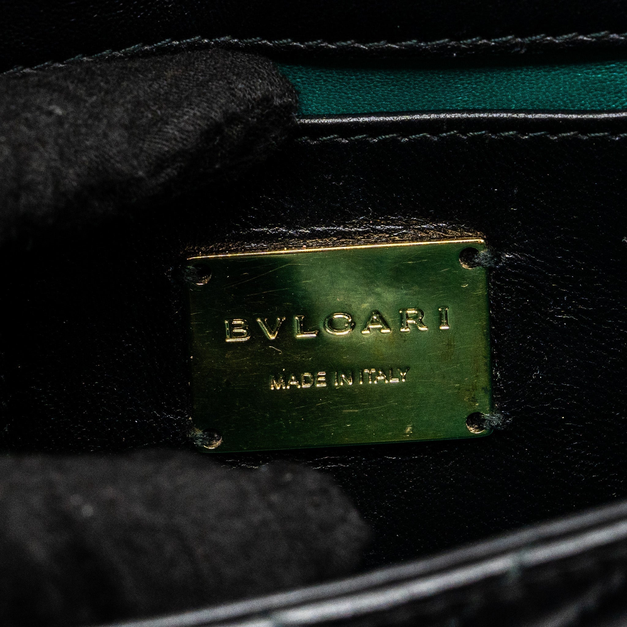 bvlgari-serpenti-forever-shoulder-bag-leather-black-lghw
