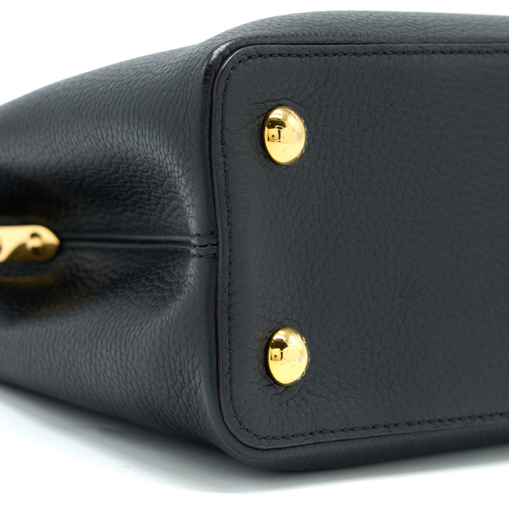 louis-vuitton-capucines-mm-taurillon-leather-black-ghw