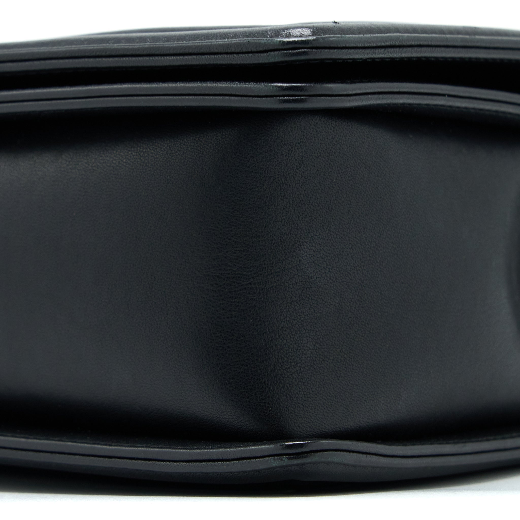 chanel-new-medium-boy-bag-chevron-lambskin-black-shw
