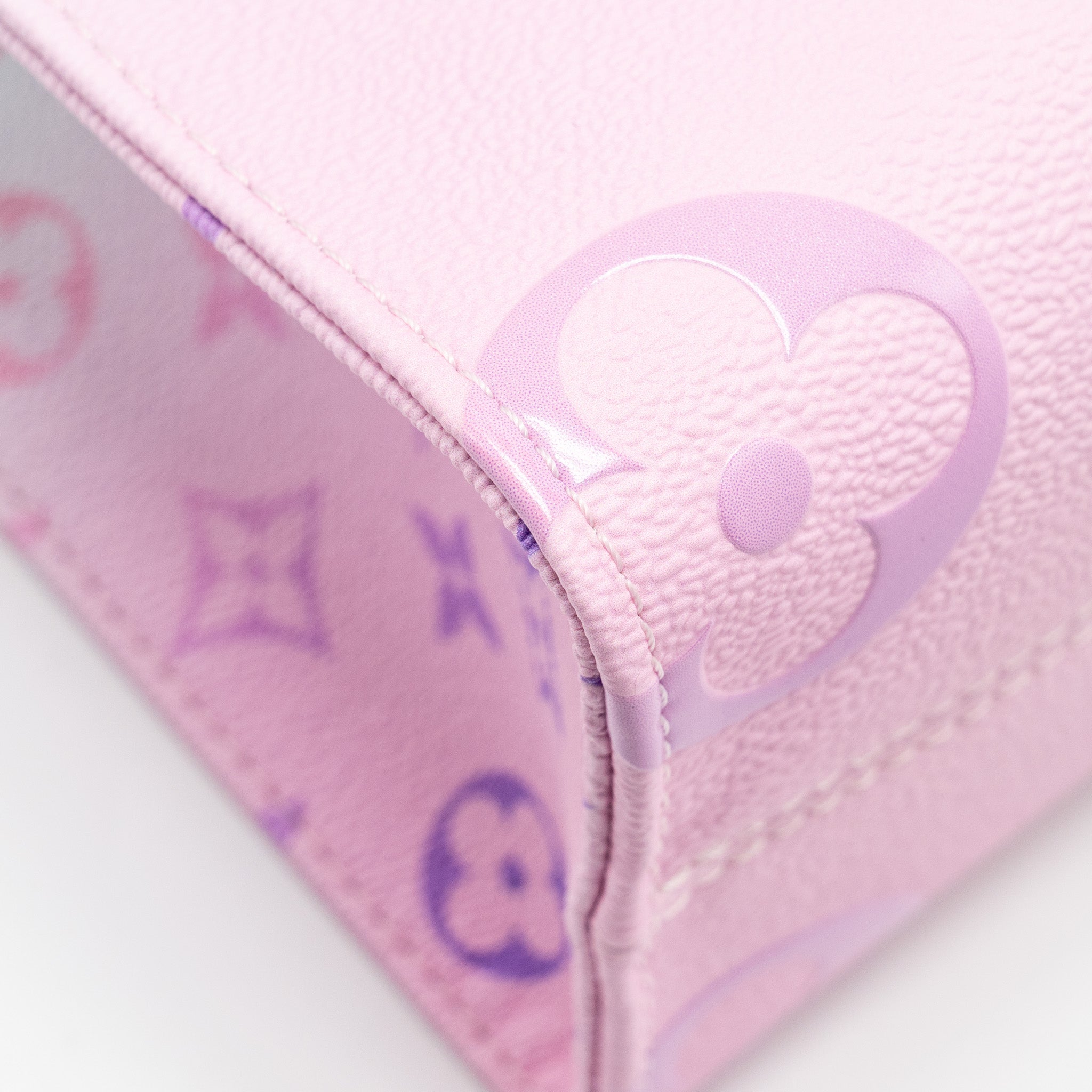louis-vuitton-onthego-pm-calfskin-sunrise-pastel-multicolour-pink-purple-ghw