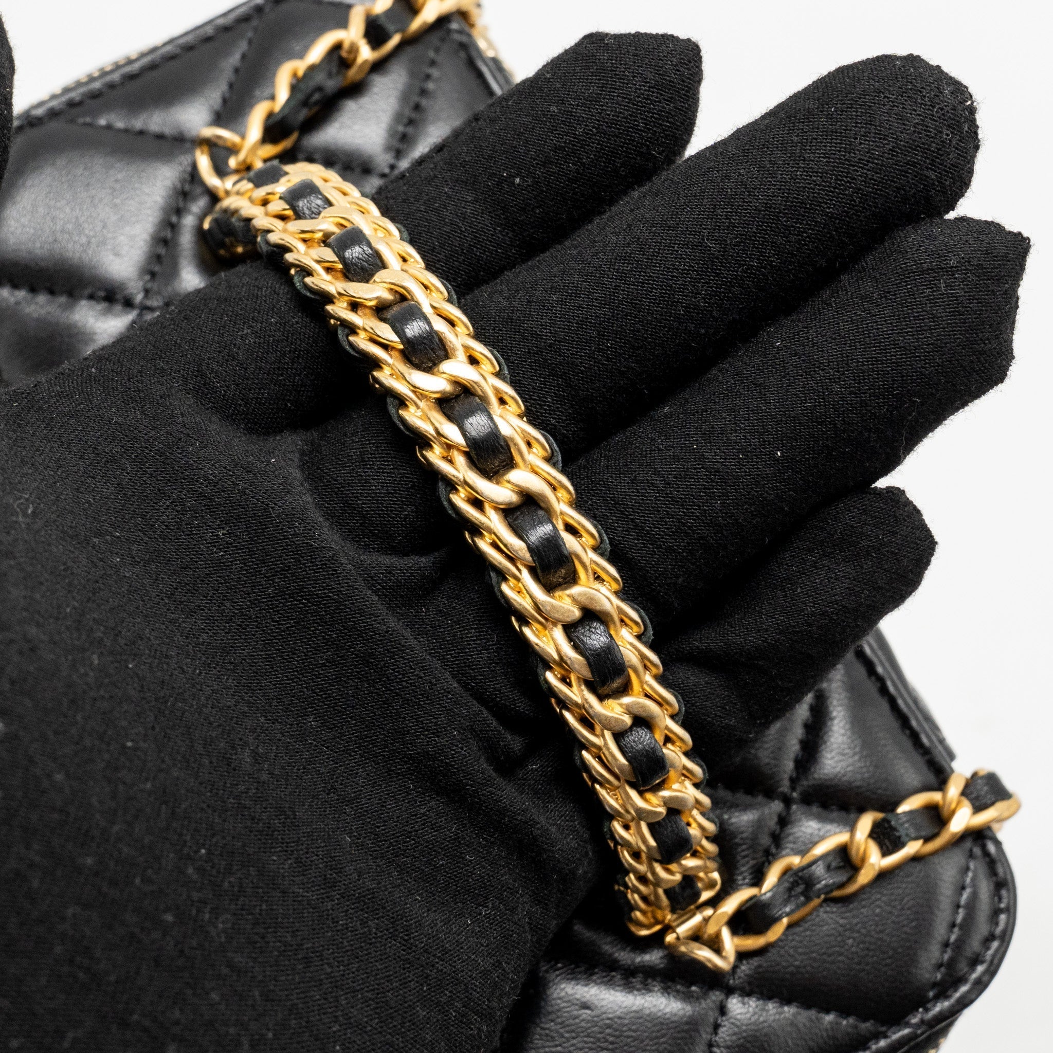 chanel-top-handle-long-vanity-lambskin-black-ghwmicrochip