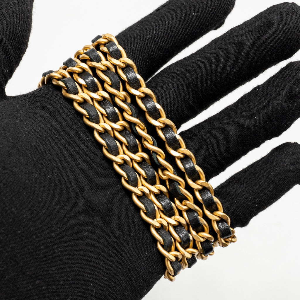 chanel-top-handle-long-vanity-lambskin-black-ghwmicrochip