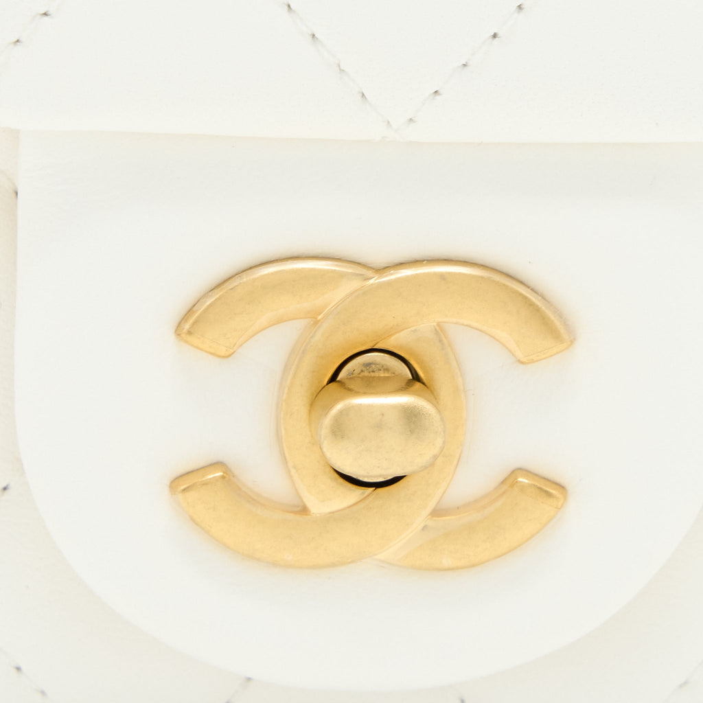 chanel-pearl-crush-mini-square-flap-bag-lambskin-white-ghwmicrochip-1