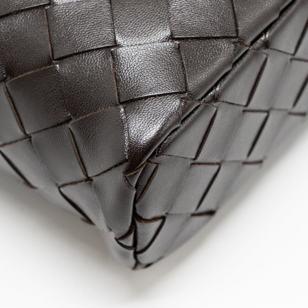 bottega-veneta-bang-bang-vanity-case-with-strap-intrecciato-leather-fondant-ghw
