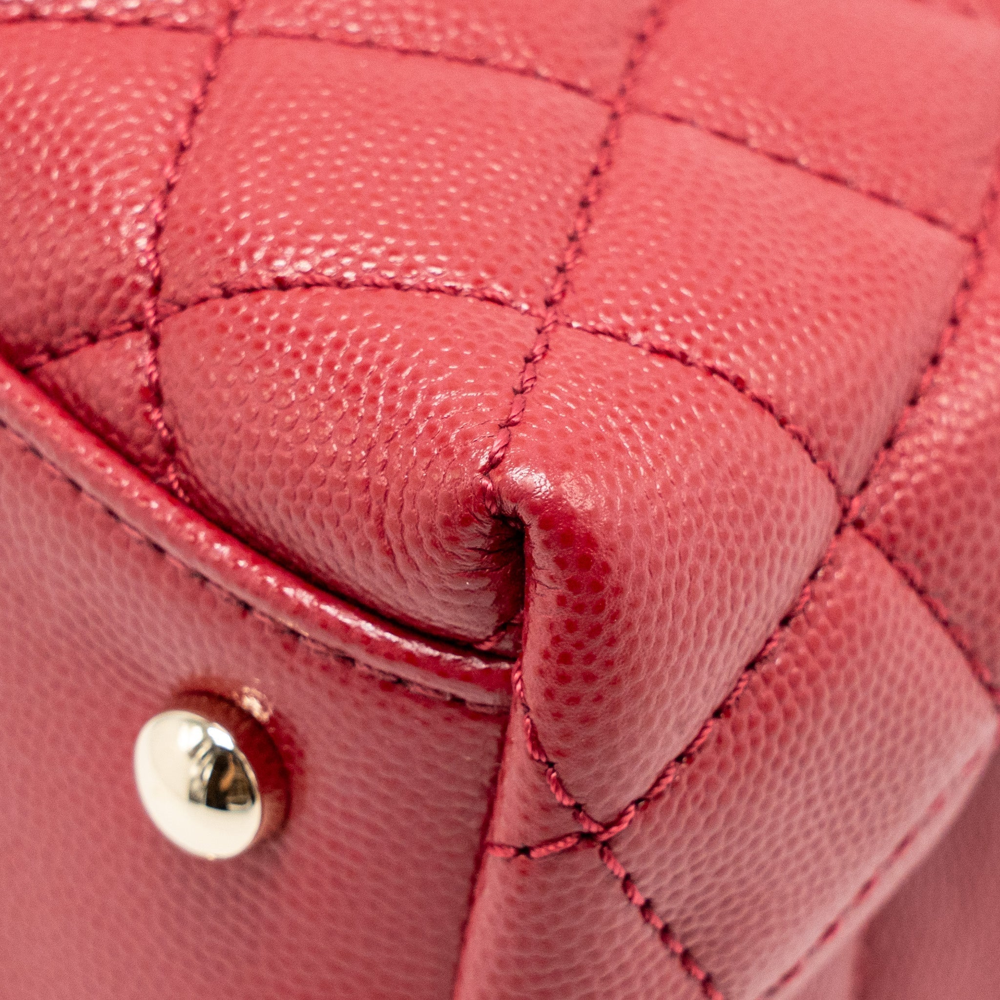 chanel-small-coco-handle-caviar-red-lghw-microchip