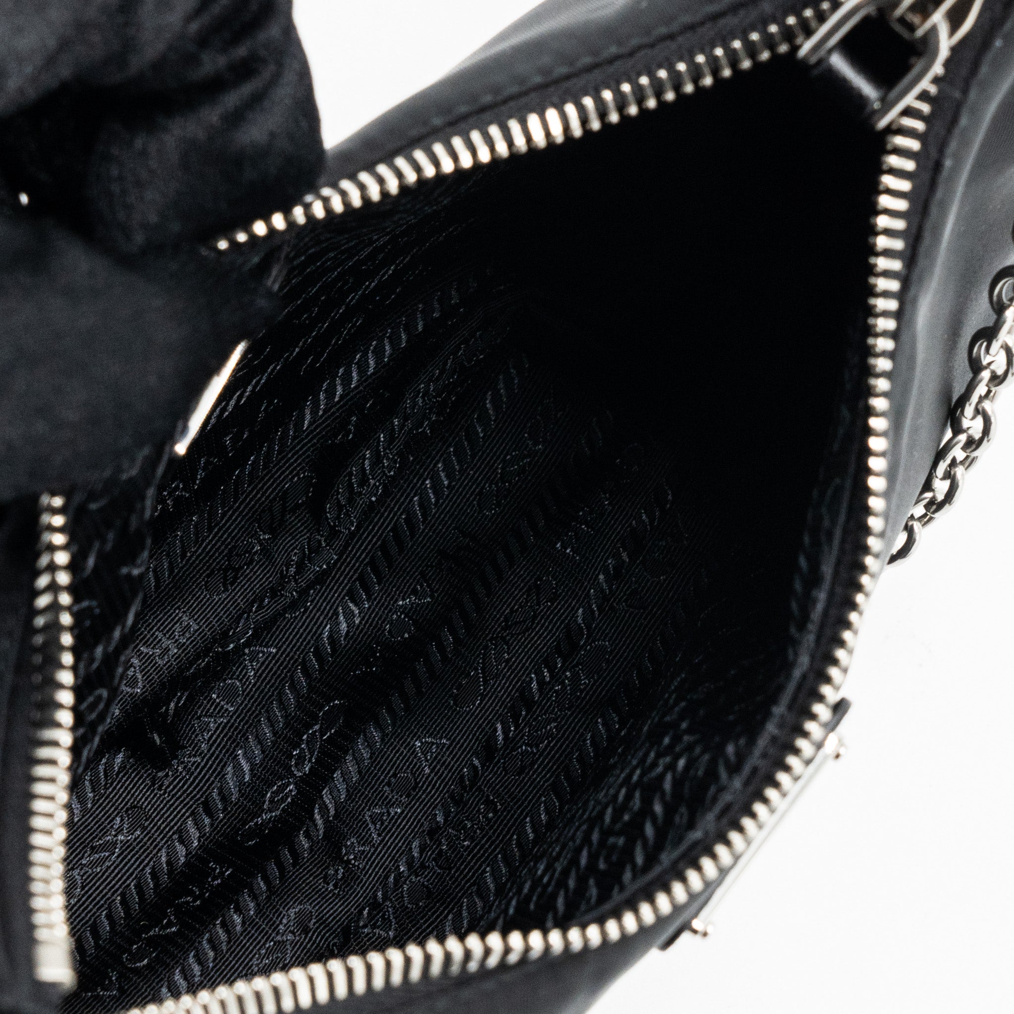 prada-reedition-2005-nylon-black-shw