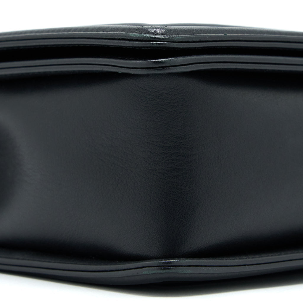 chanel-new-medium-boy-bag-chevron-lambskin-black-shw