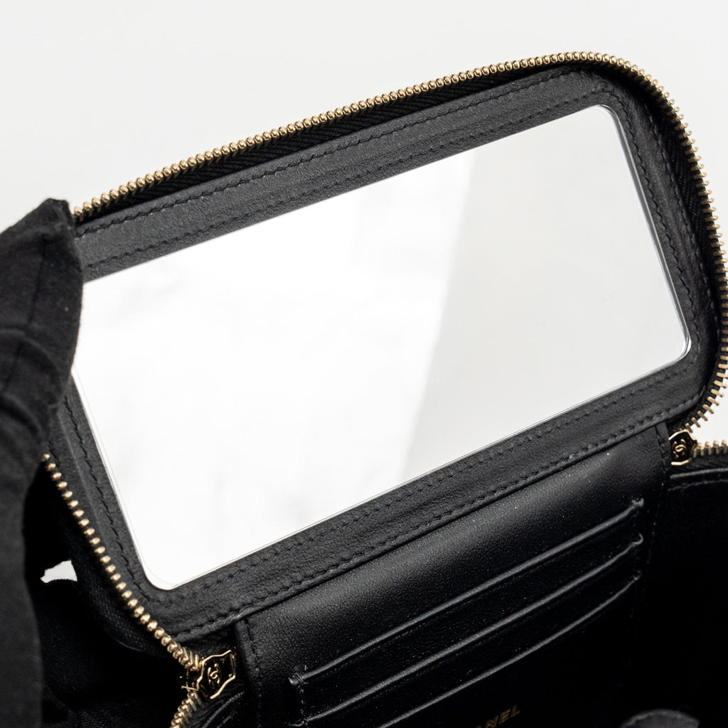 chanel-top-handle-long-vanity-lambskin-black-ghwmicrochip