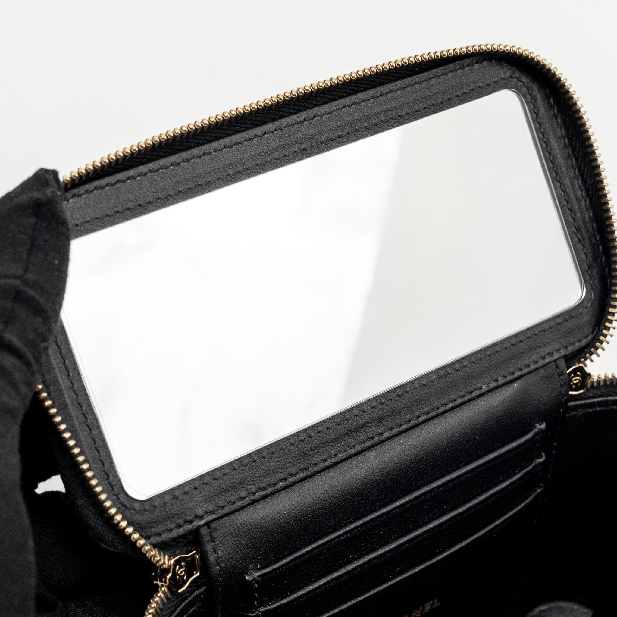 chanel-top-handle-long-vanity-lambskin-black-ghwmicrochip
