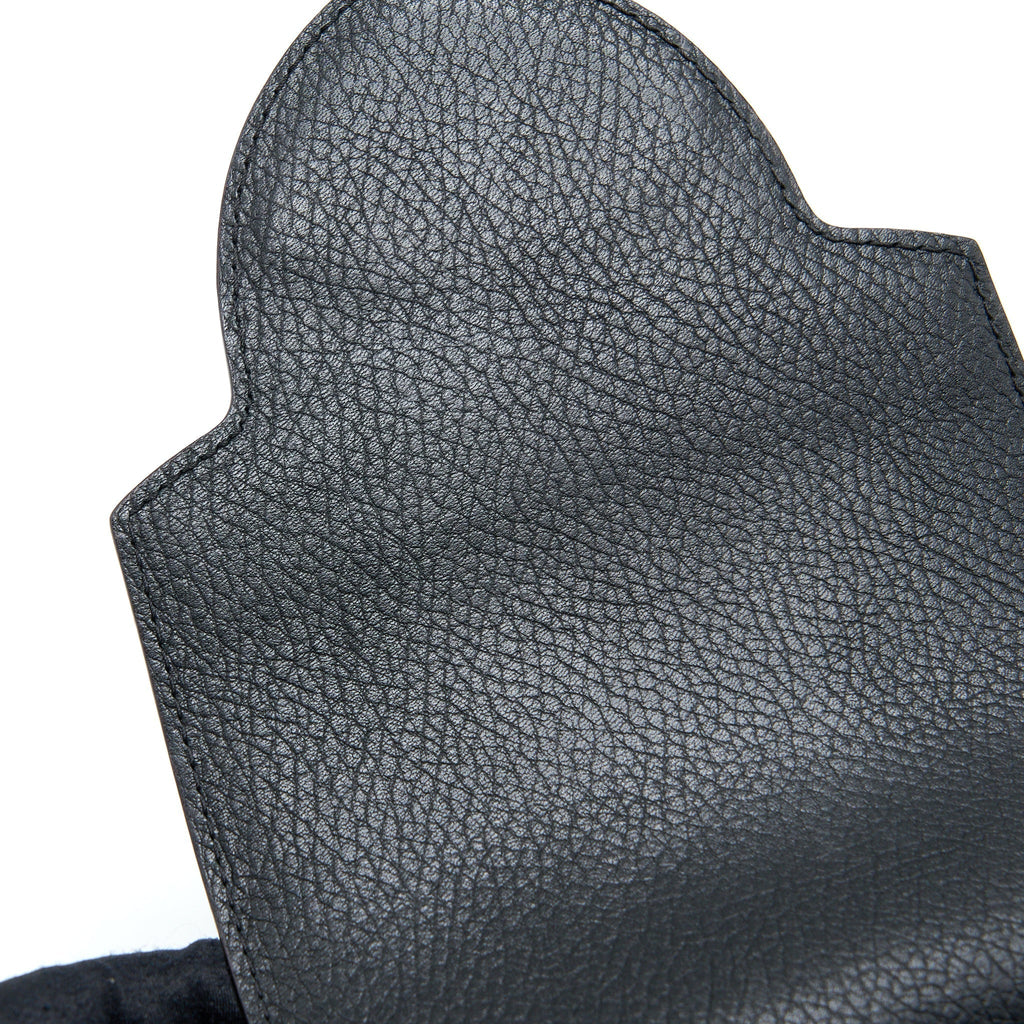 louis-vuitton-capucines-mm-taurillon-leather-black-ghw