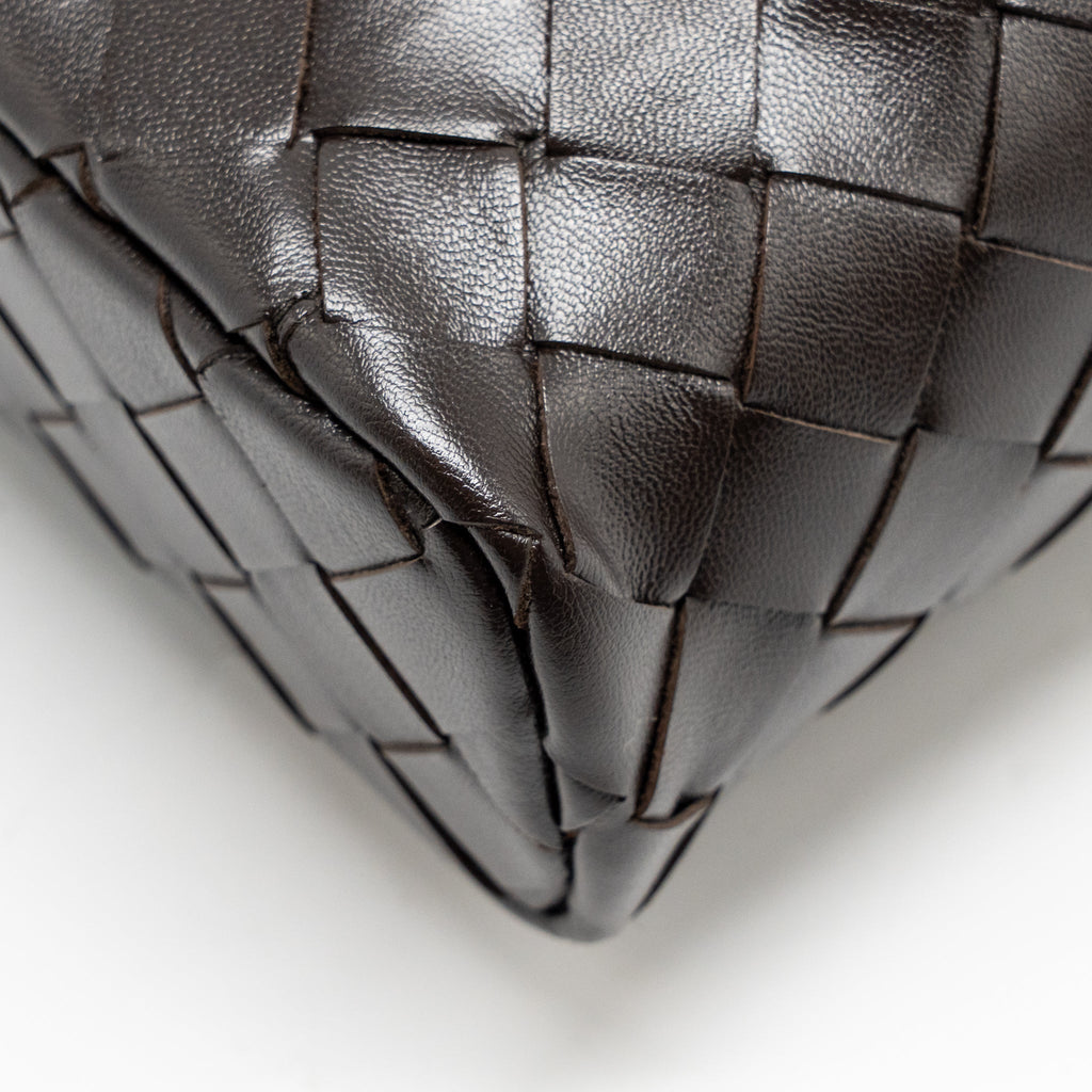 bottega-veneta-bang-bang-vanity-case-with-strap-intrecciato-leather-fondant-ghw