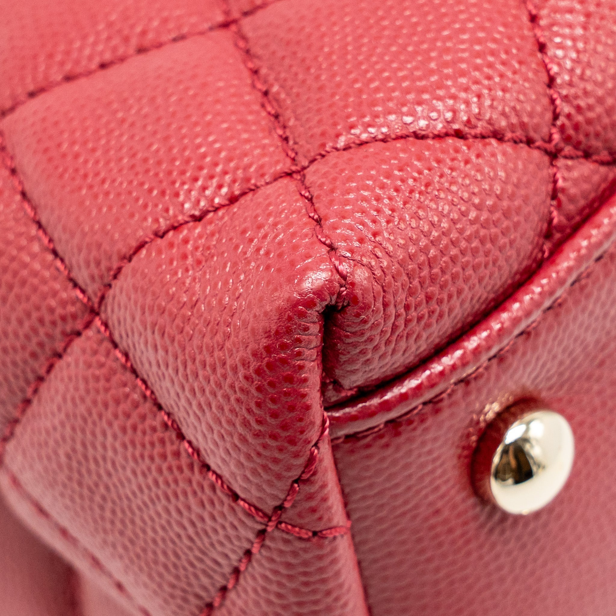 chanel-small-coco-handle-caviar-red-lghw-microchip