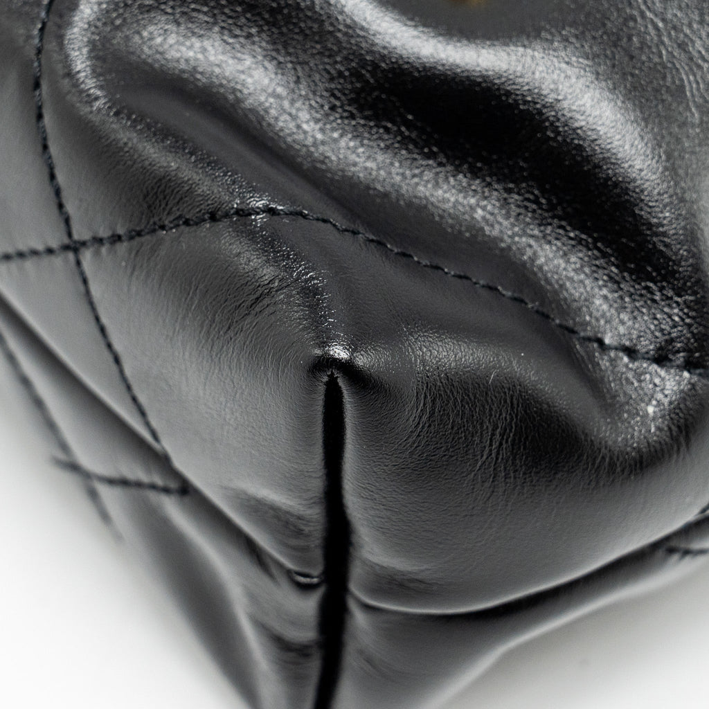 chanel-mini-22-bag-shiny-calfskin-black-ghwmicrochip-2