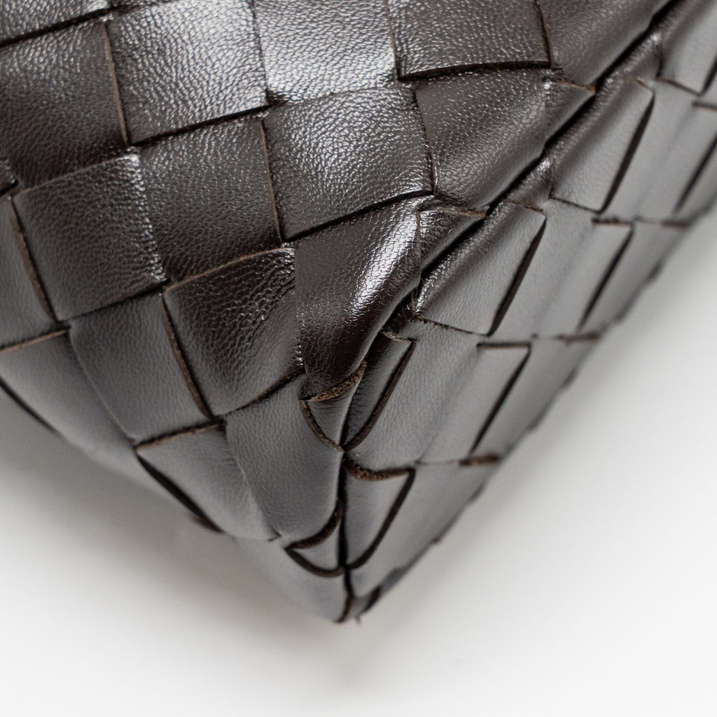 bottega-veneta-bang-bang-vanity-case-with-strap-intrecciato-leather-fondant-ghw