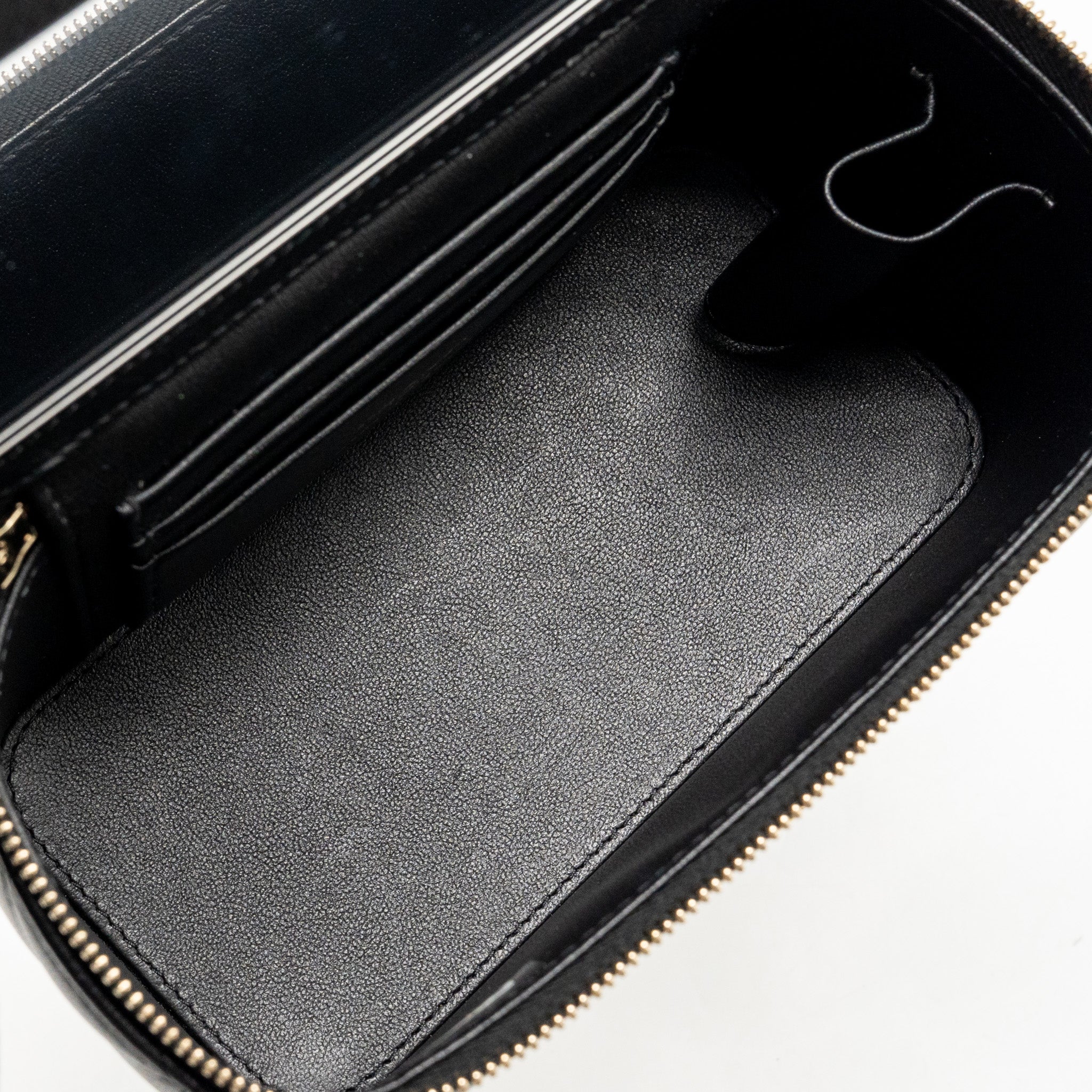 chanel-top-handle-long-vanity-lambskin-black-ghwmicrochip