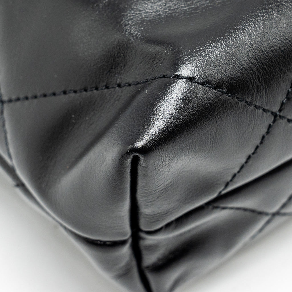 chanel-mini-22-bag-shiny-calfskin-black-ghwmicrochip-2