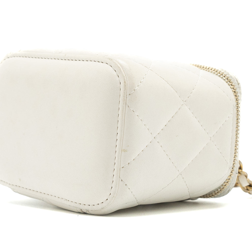 chanel-pearl-crush-mini-vanity-lambskin-white-brushed-ghw