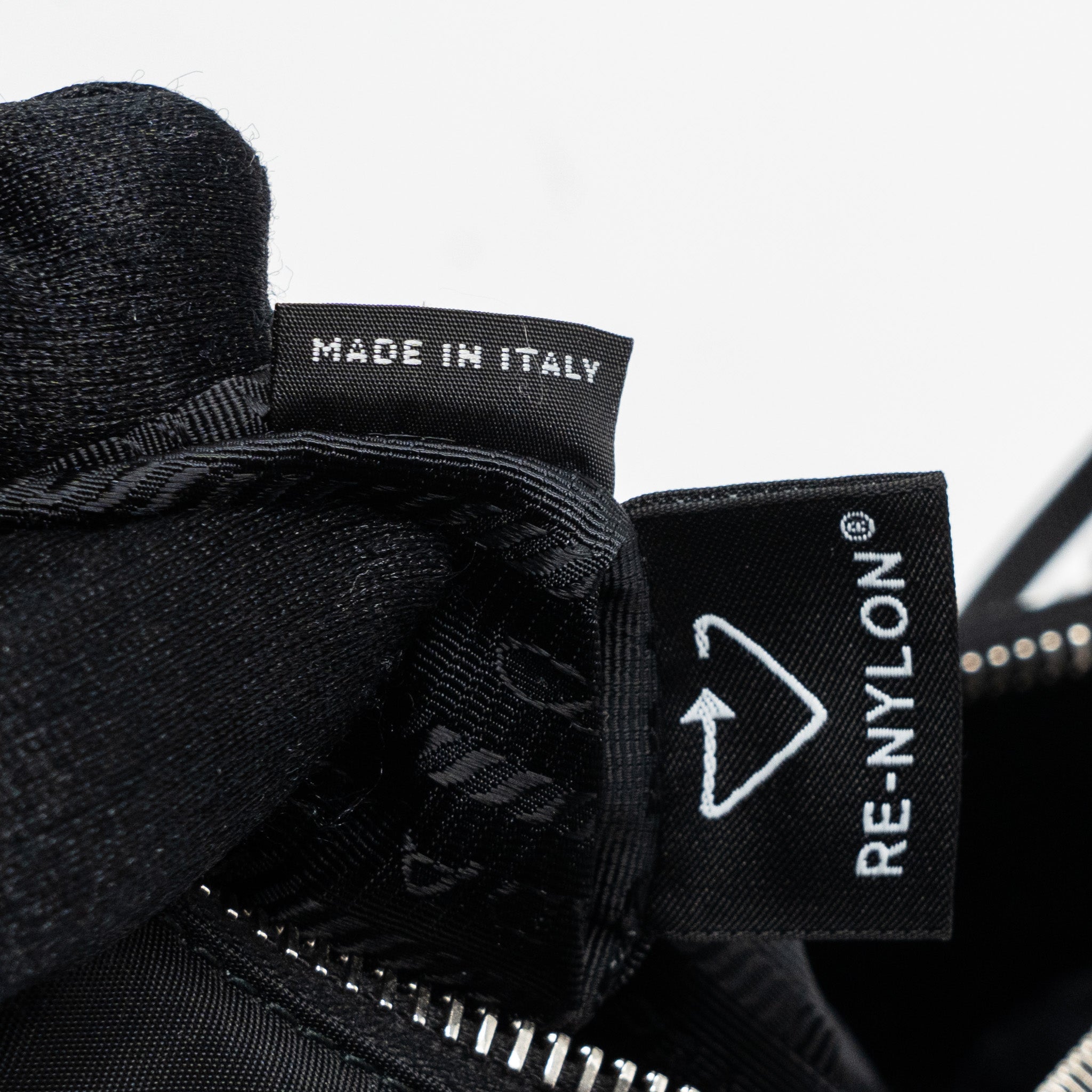 prada-reedition-2005-nylon-black-shw