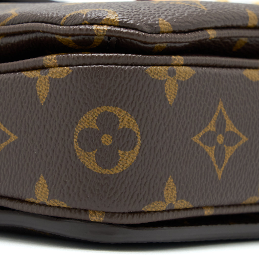 louis-vuitton-pochette-metis-monograms-canvas-ghw