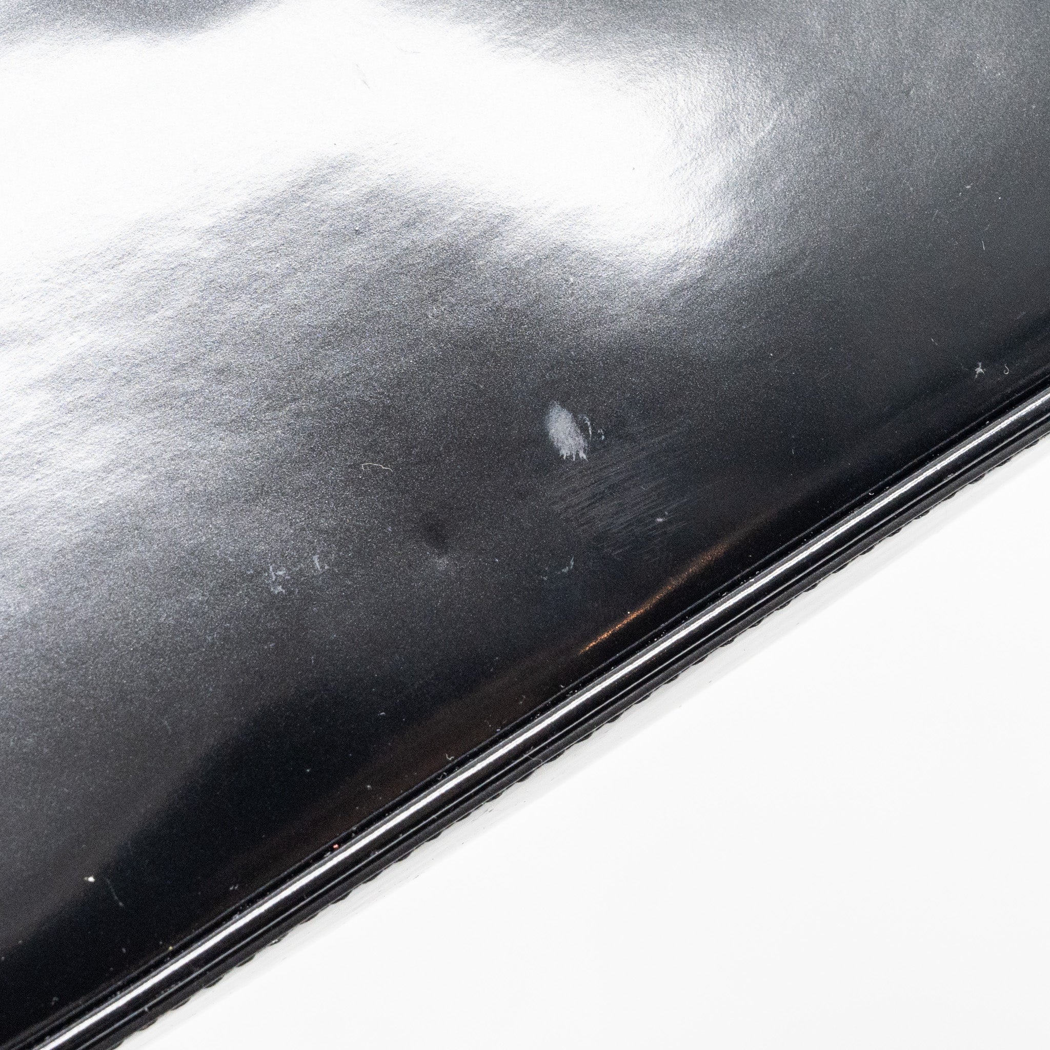 saint-laurent-le-5-a-7-shiny-calfskin-leather-black-shw