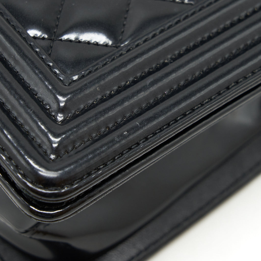 chanel-medium-le-boy-patent-leather-black-lghw