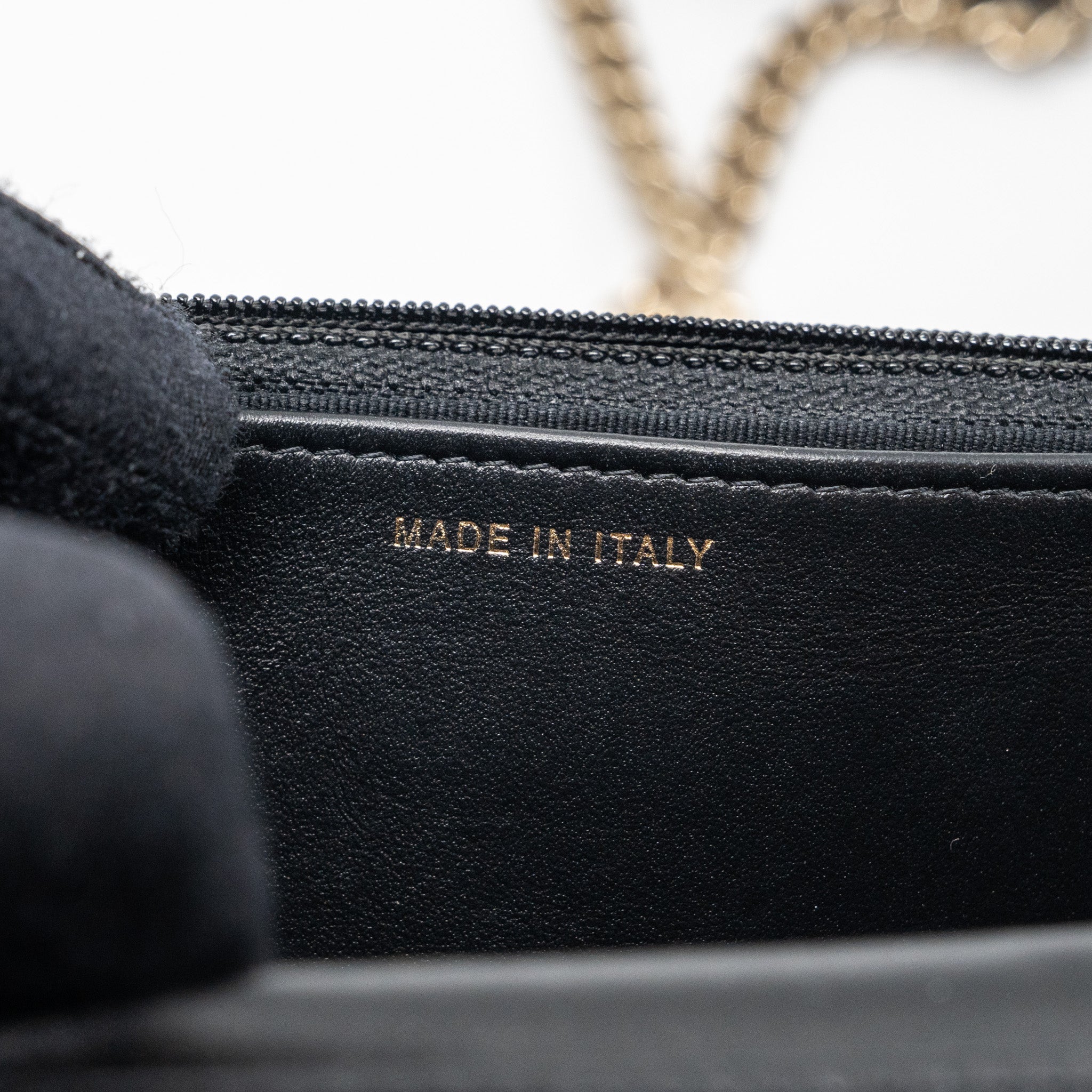 chanel-boy-wallet-on-chain-caviar-black-lghw-microchip