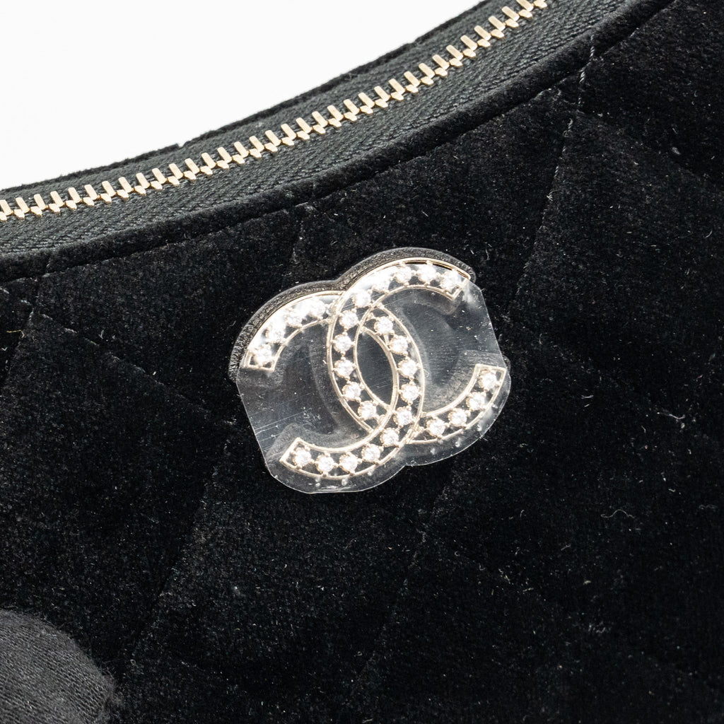 chanel-quilted-crystal-mini-hobo-crossbody-bag-velvet-black-lghwmicrochip