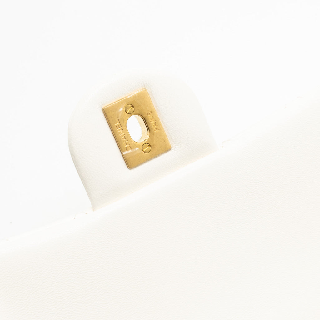 chanel-pearl-crush-mini-rectangular-flap-bag-lambskin-white-ghwmicrochip