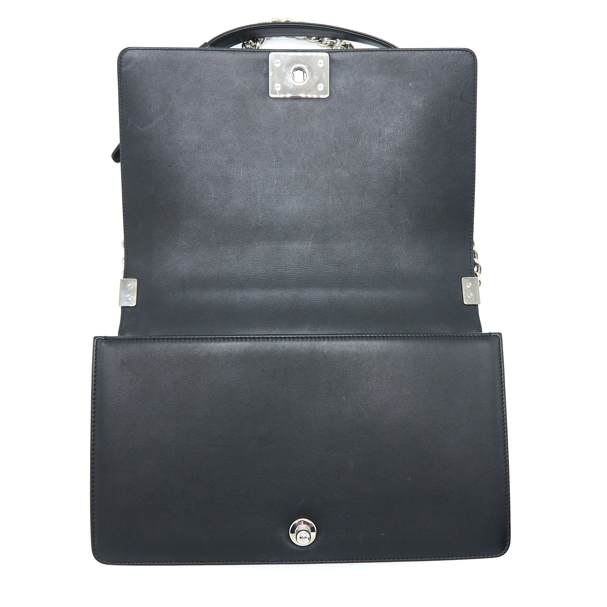 chanel-new-medium-boy-bag-chevron-lambskin-black-shw