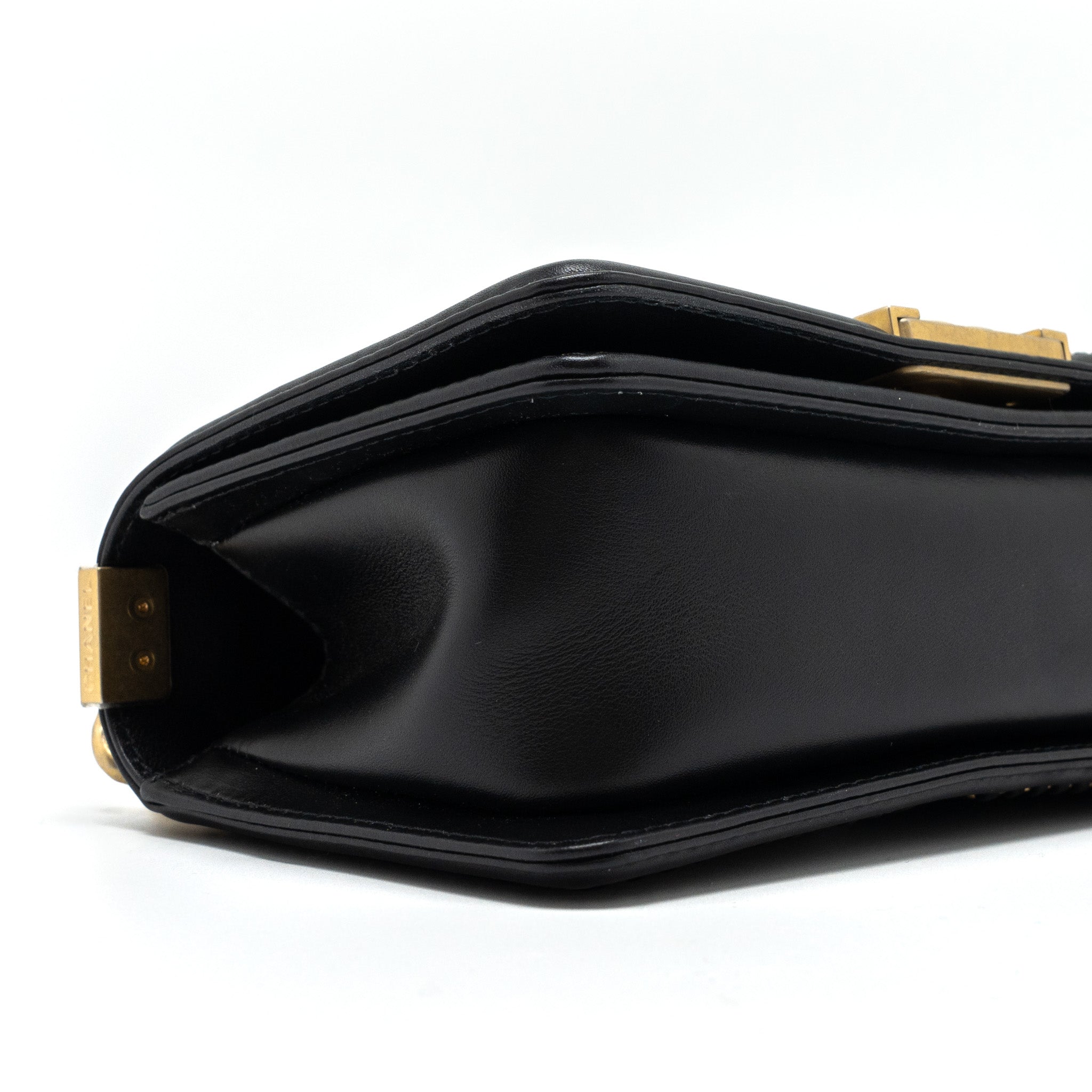 chanel-top-handle-small-boy-bag-calfskin-black-brushed-ghw
