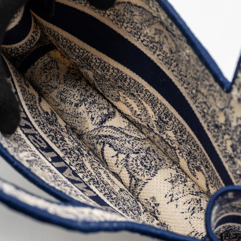 dior-mini-book-tote-limited-edition-toile-de-jouy-reverse-embroidery
