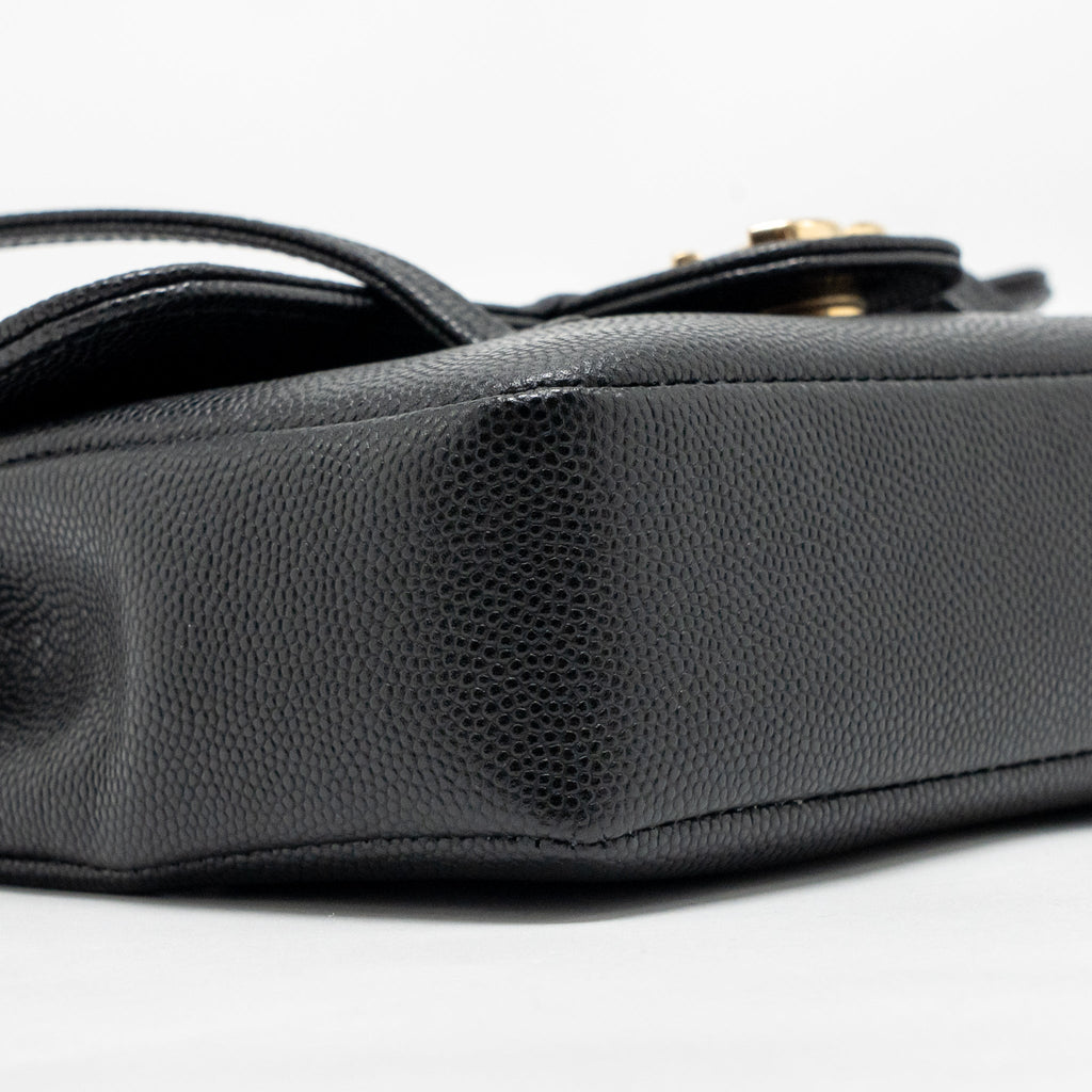 chanel-26p-preppy-black