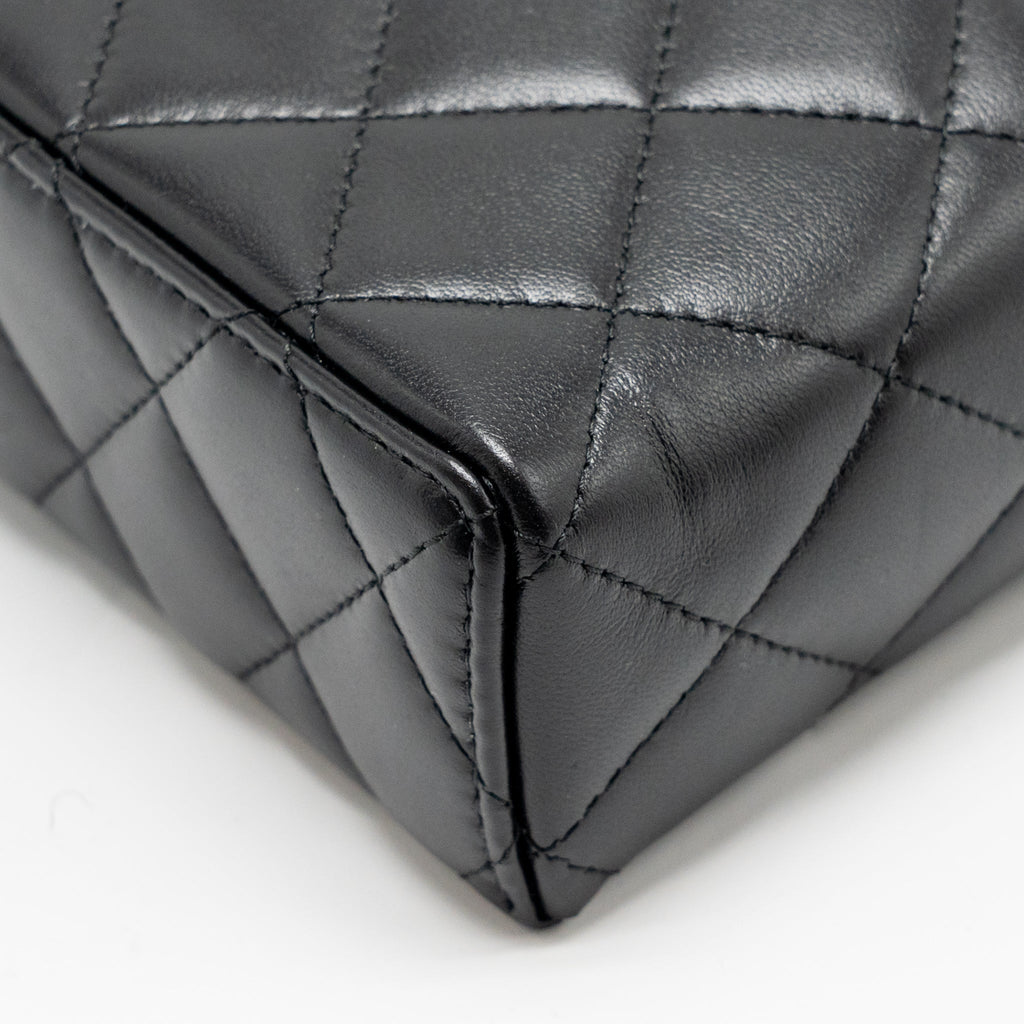chanel-25b-cc-top-handle-vanity-with-chain-lambskin-black-lghwmicrochip